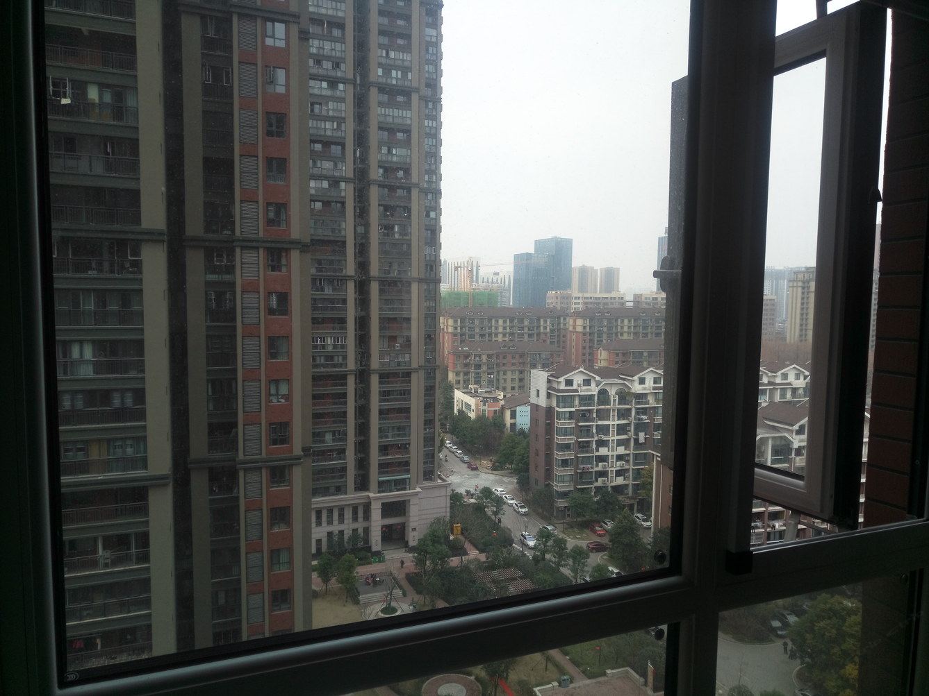 武汉飞翔的木头公寓