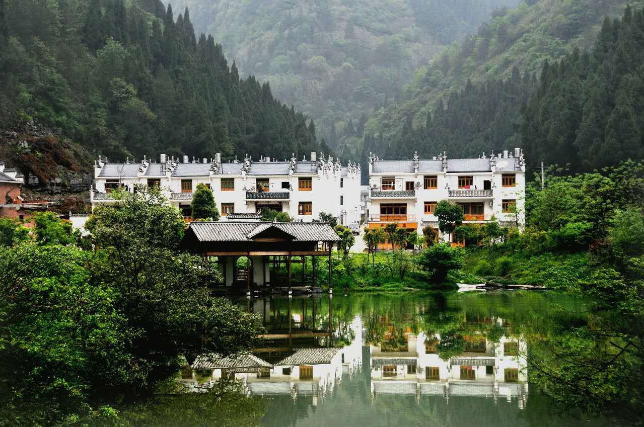 婺源灵岩新村农家乐