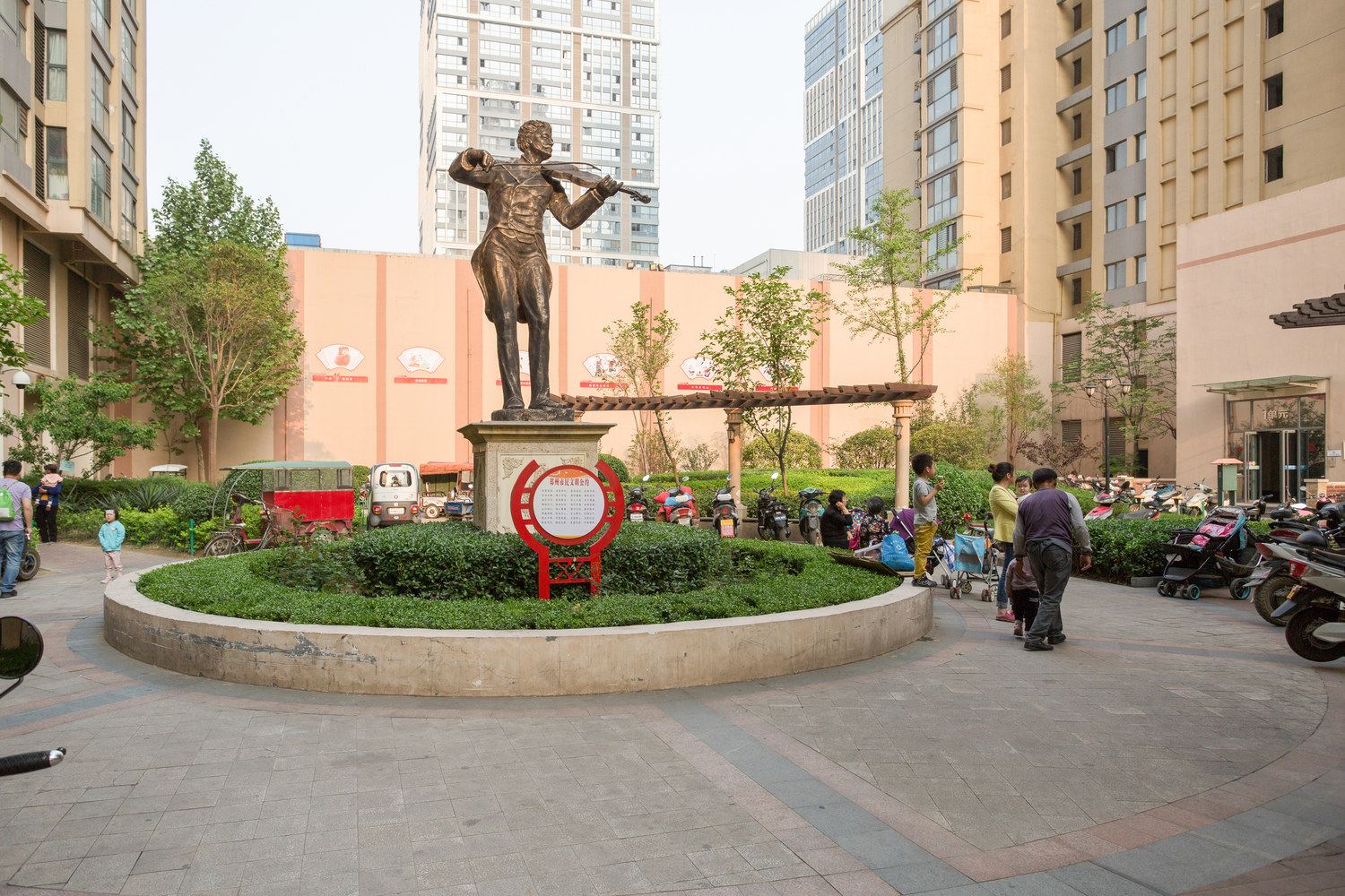 蓝鲸鱼&公寓NO.2