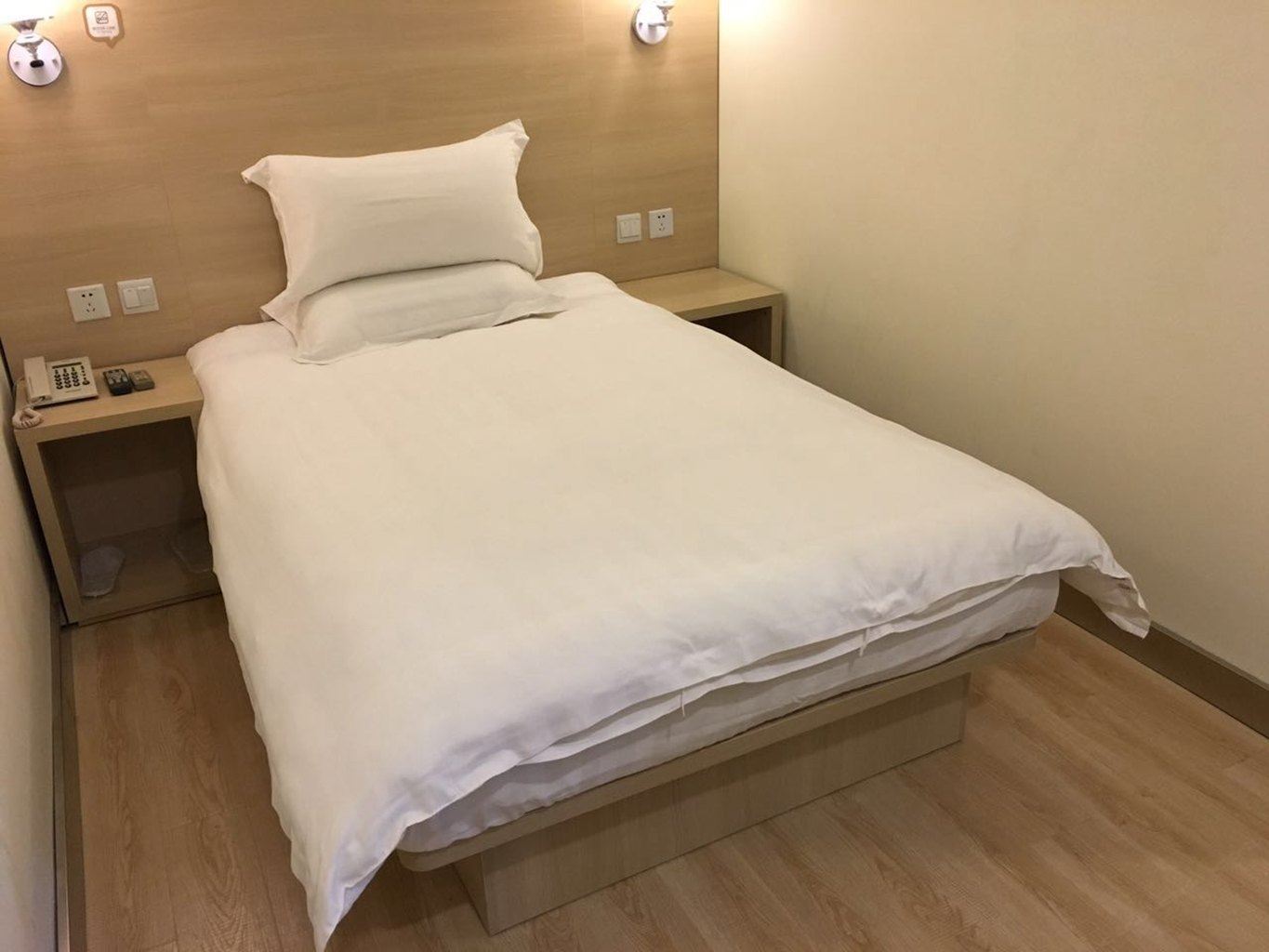 高级大床房
