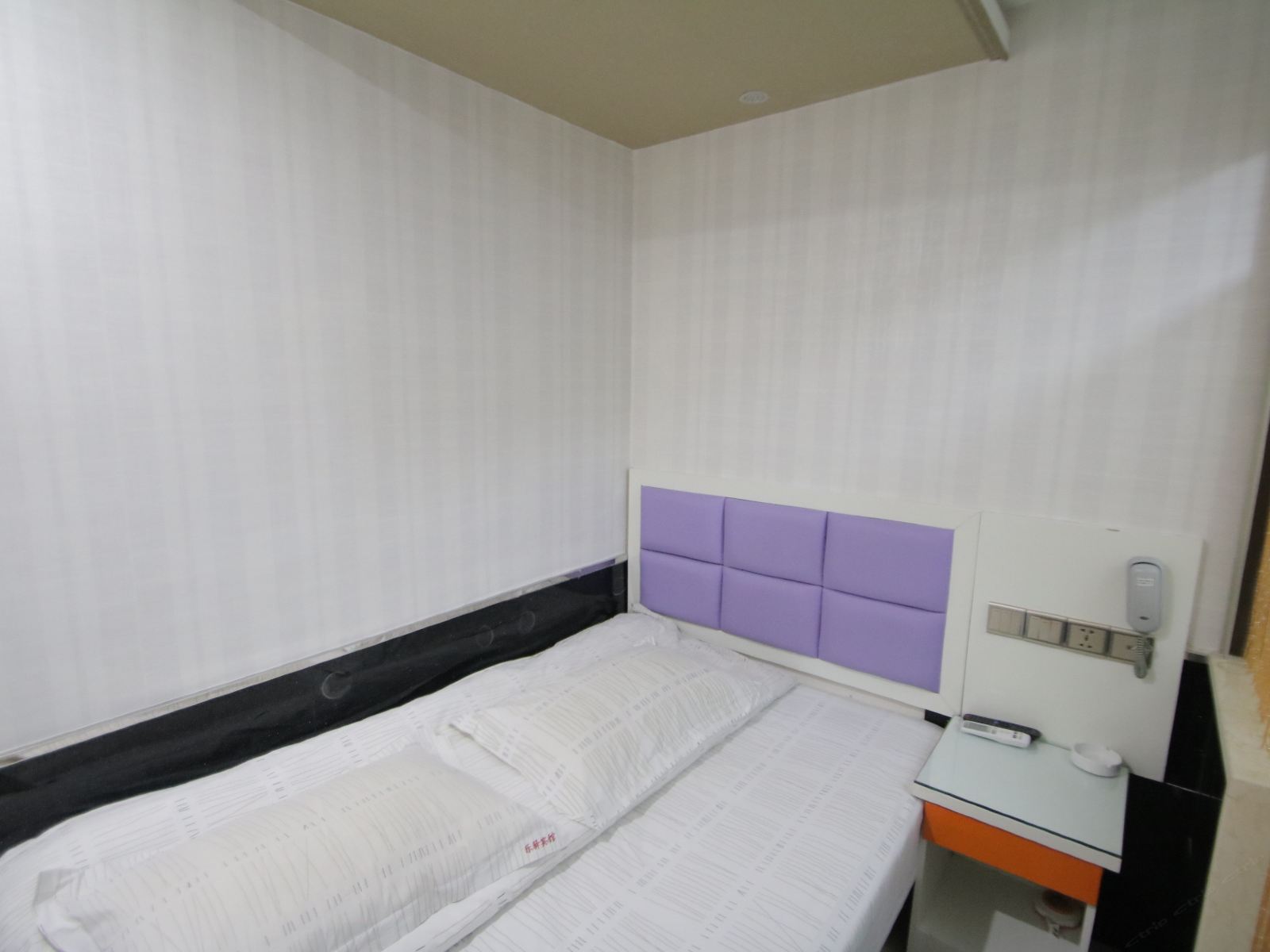 大床房B(无窗)