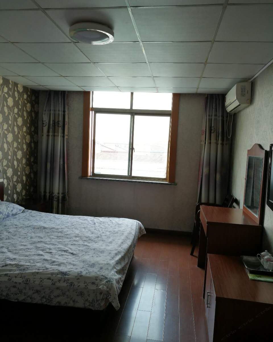 豪华大床房