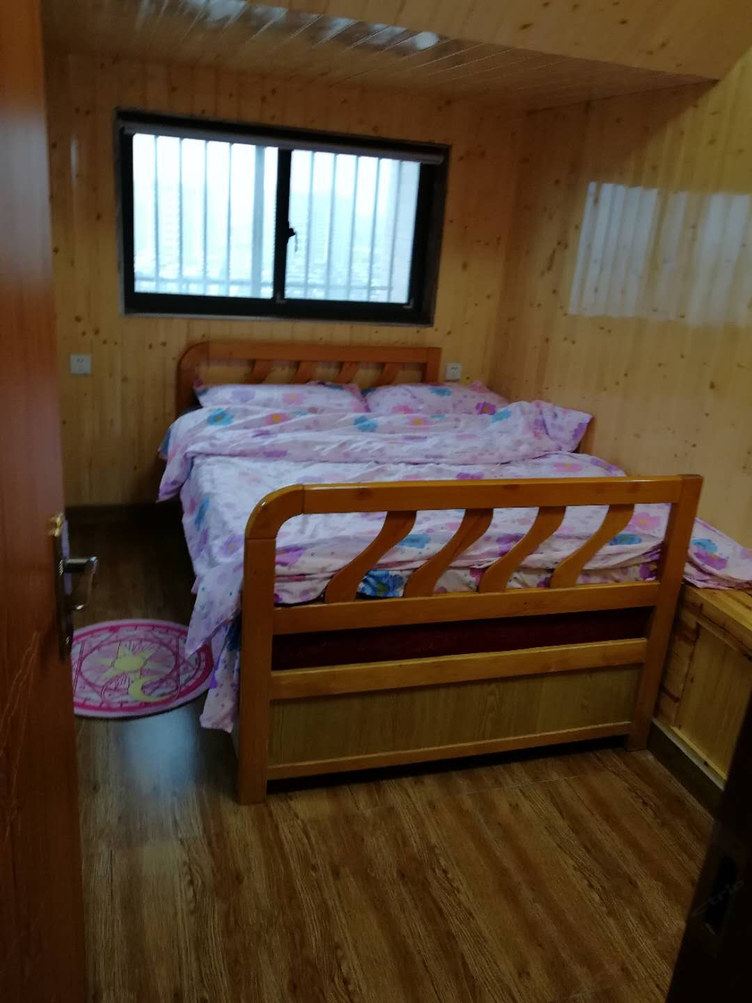 高档二室一厅套房