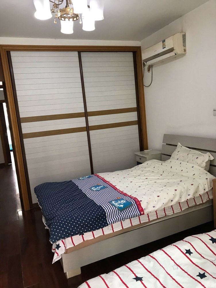 精装二室一厅套房