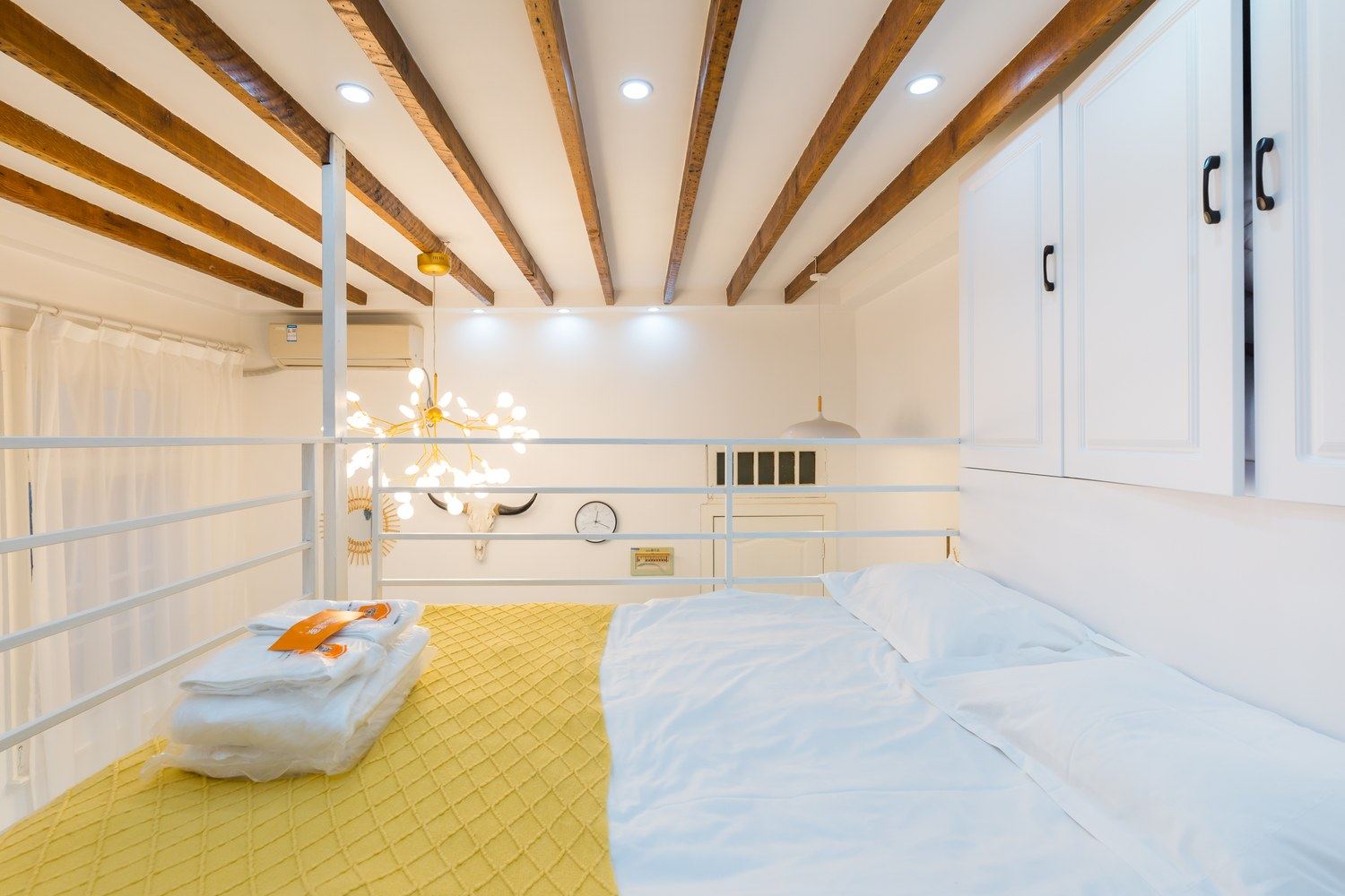 复式一室一厅套房