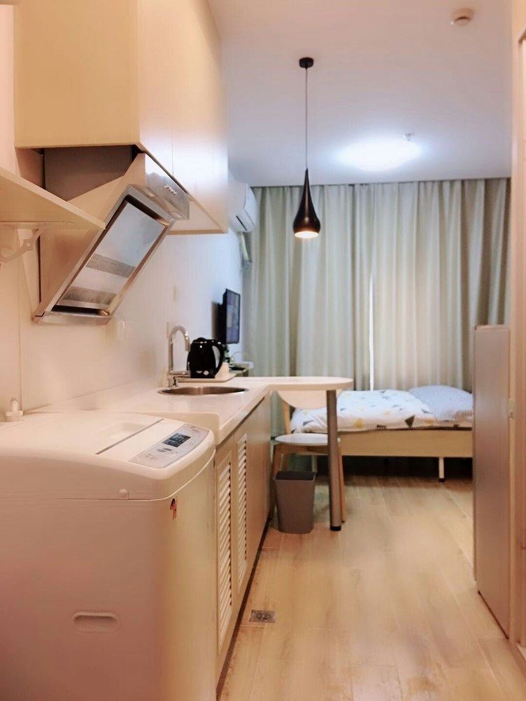 阳光大床房
