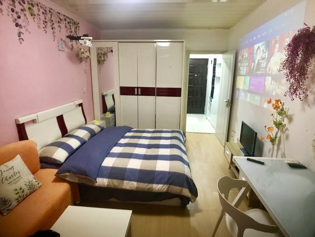 精装一室大床房