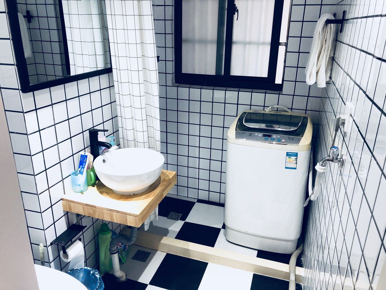 现代风一室大床房