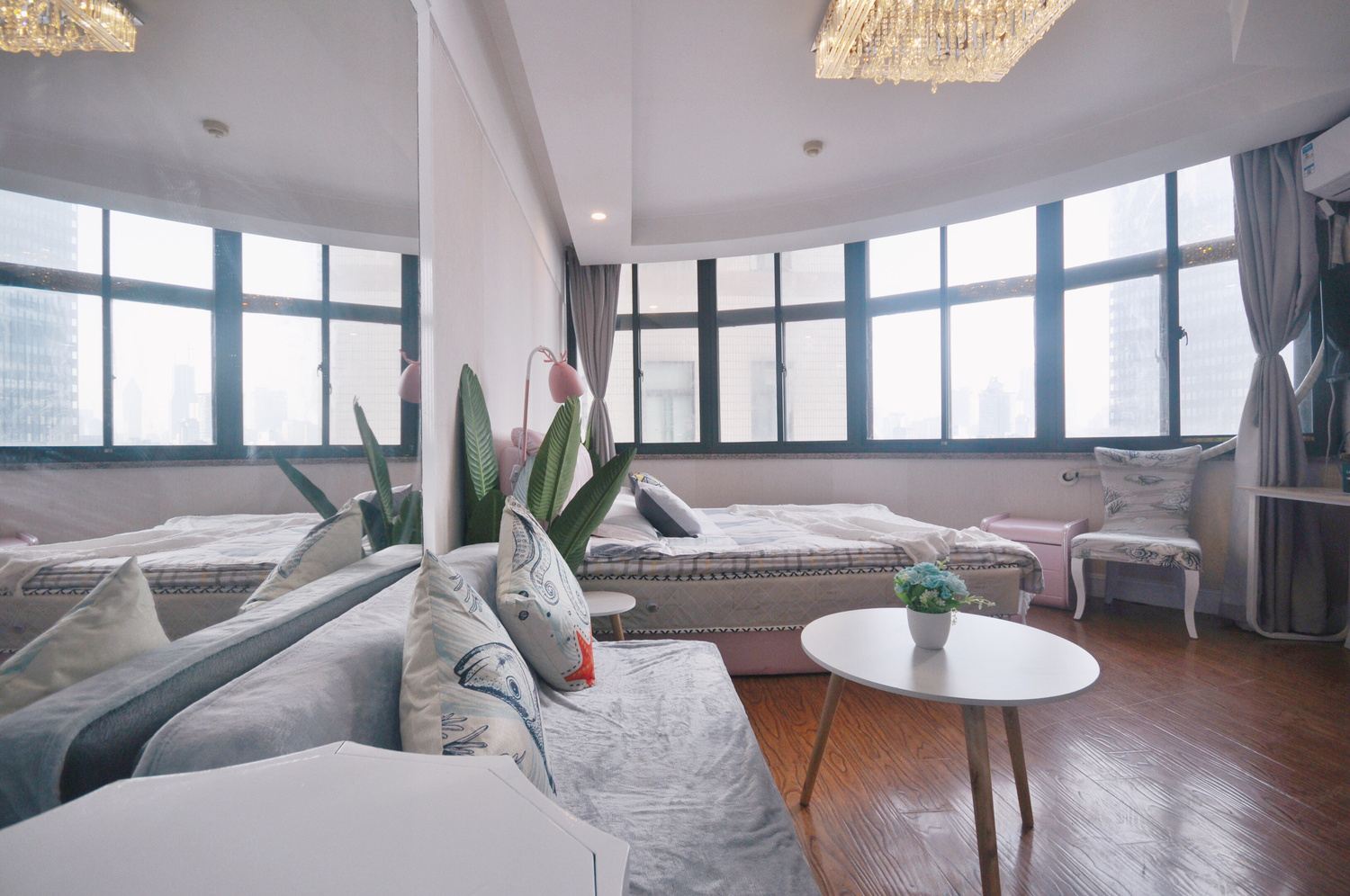 精致花园一室大床房