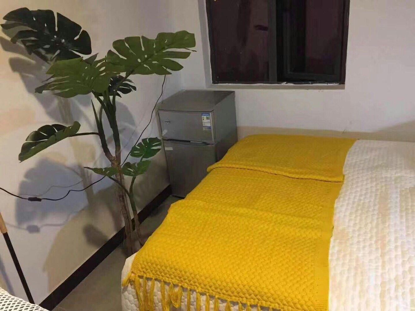 精装一室大床房