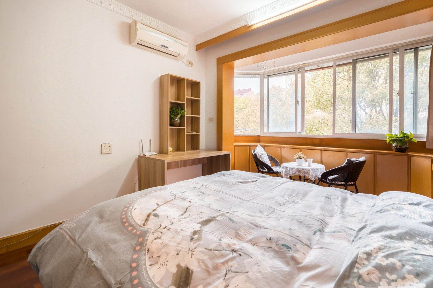 精装二室二厅套房