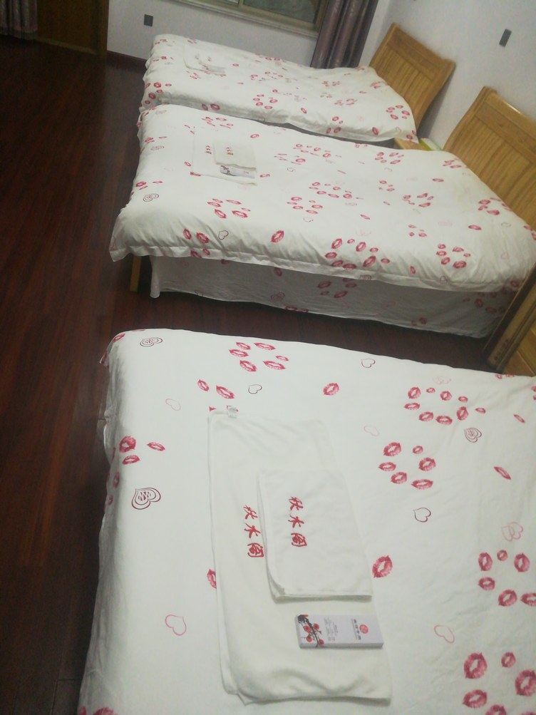 三床房