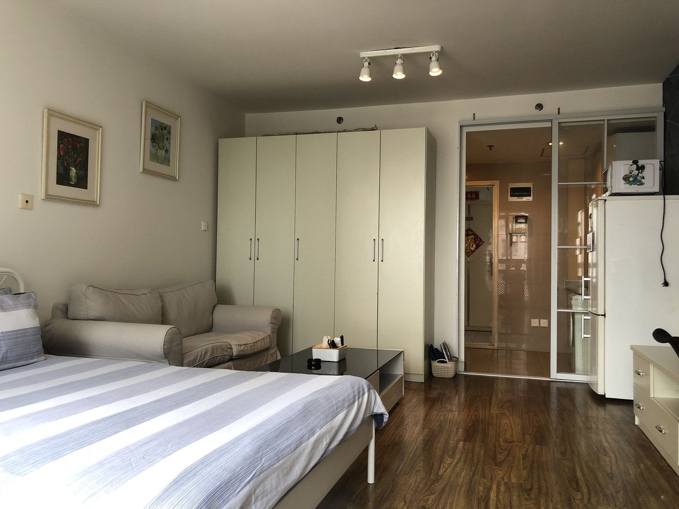 舒适温馨一室大床房