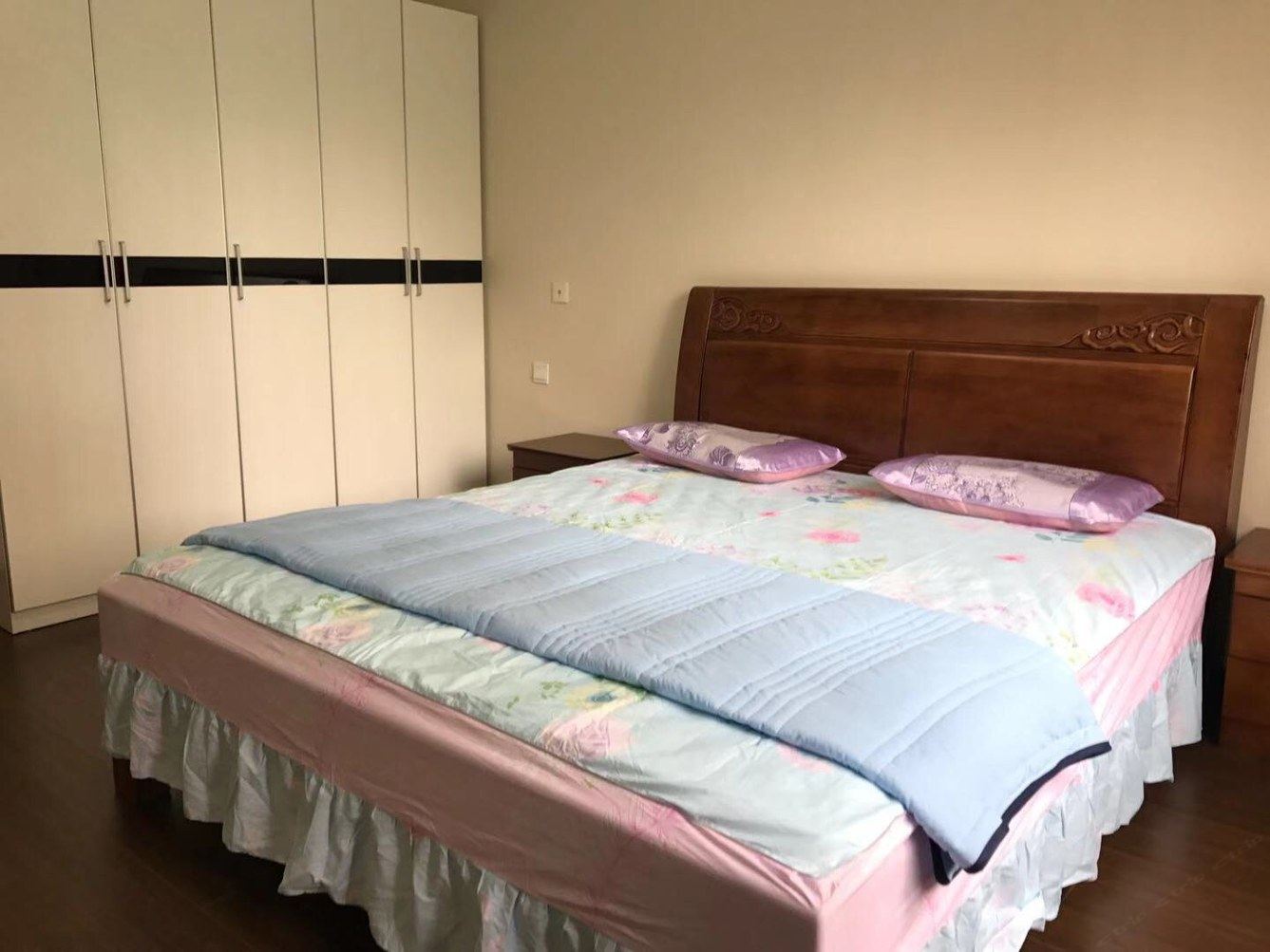 上海缺一份矜持公寓(24号店)