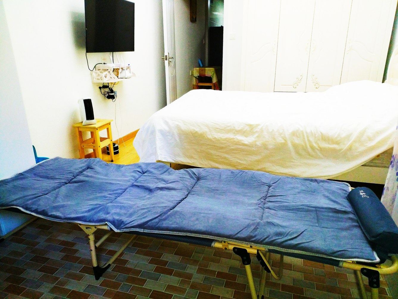 舒适二室三床房
