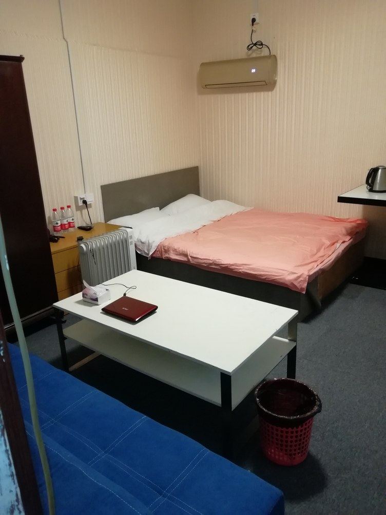 温馨一室二床房