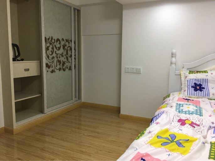 三室一厅套房