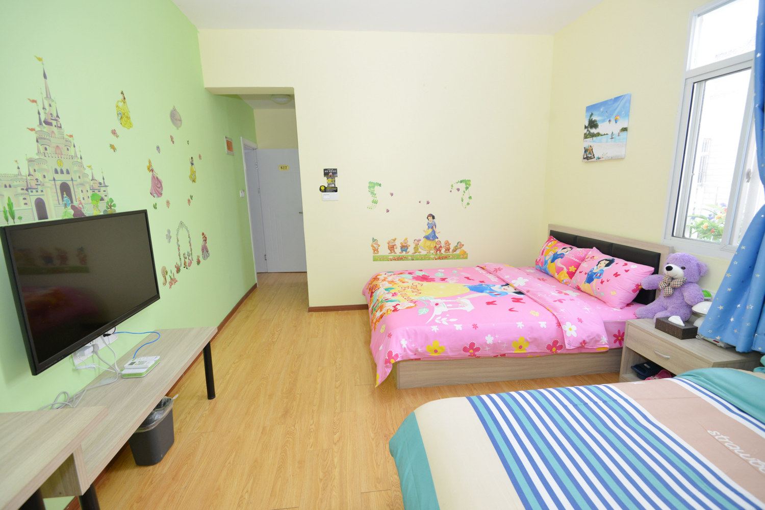 上海精品公寓恋+小屋(9号店)