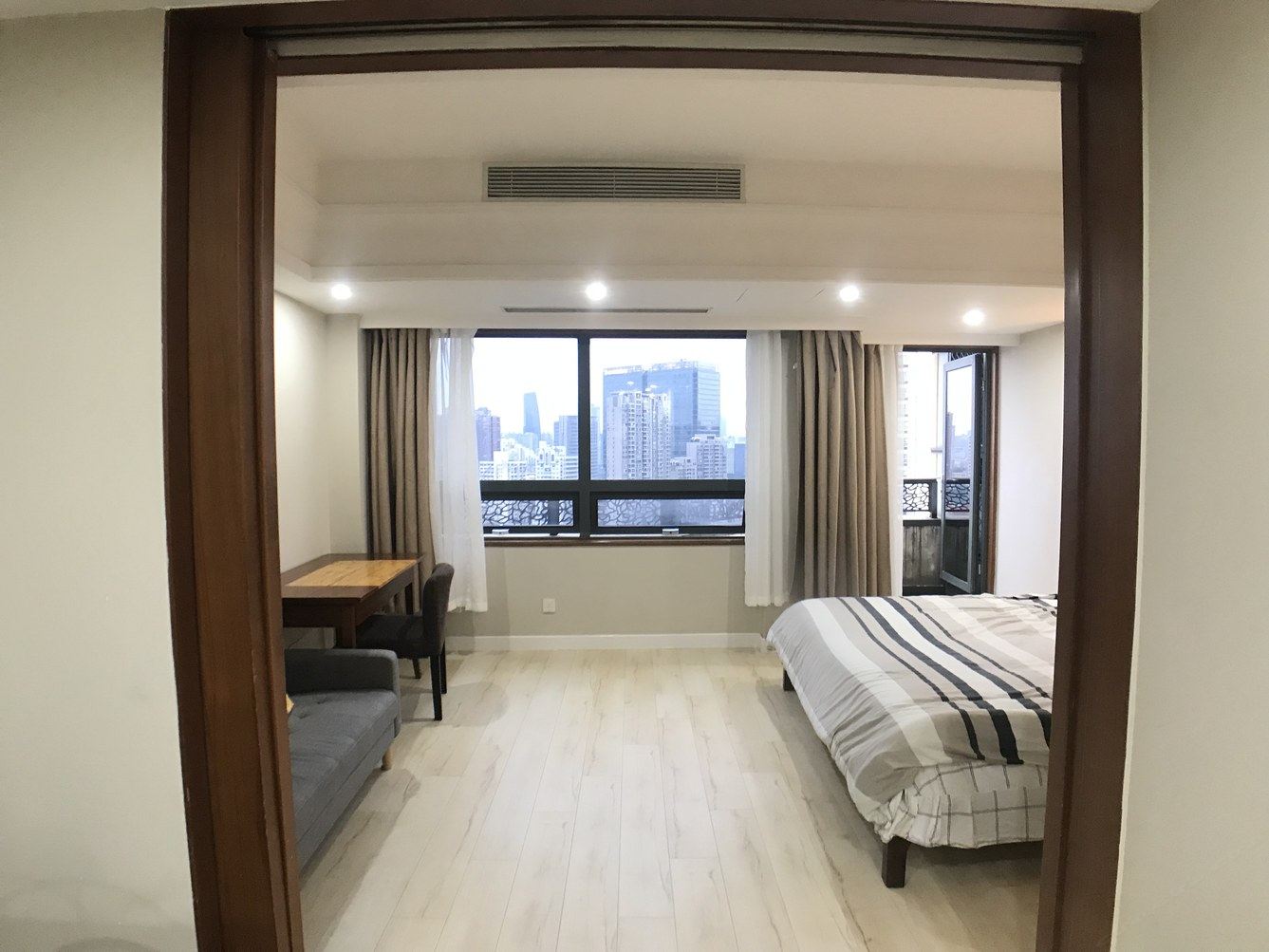 上海上海路上有你公寓(远雄会议中心分店)