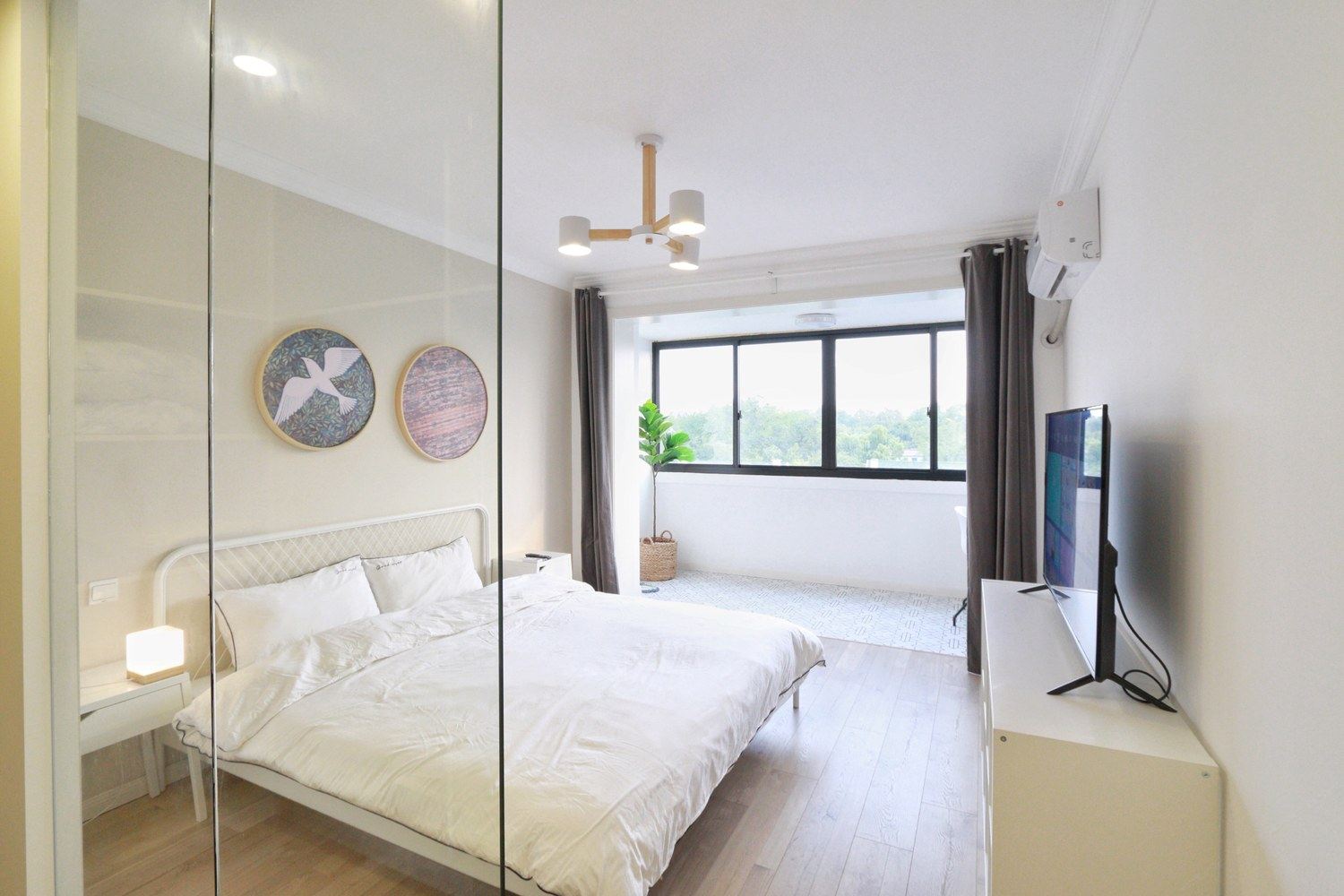 上海蔚蓝•海岸公寓(金浜路分店)