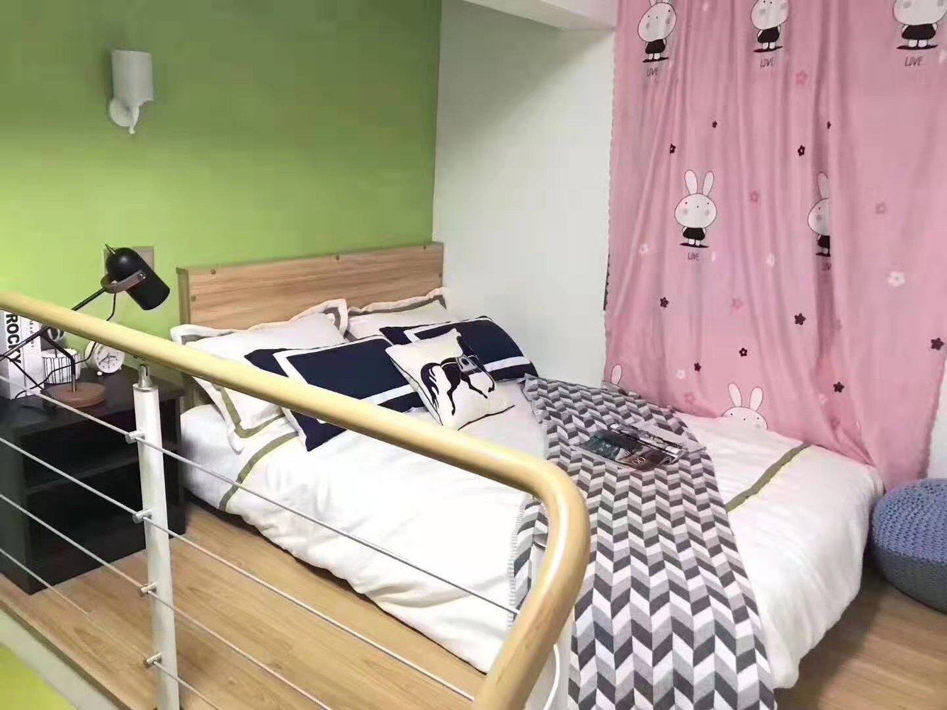 精装一室大床房