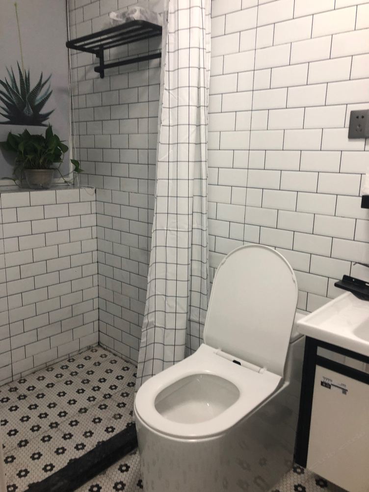 现代简约一室大床房