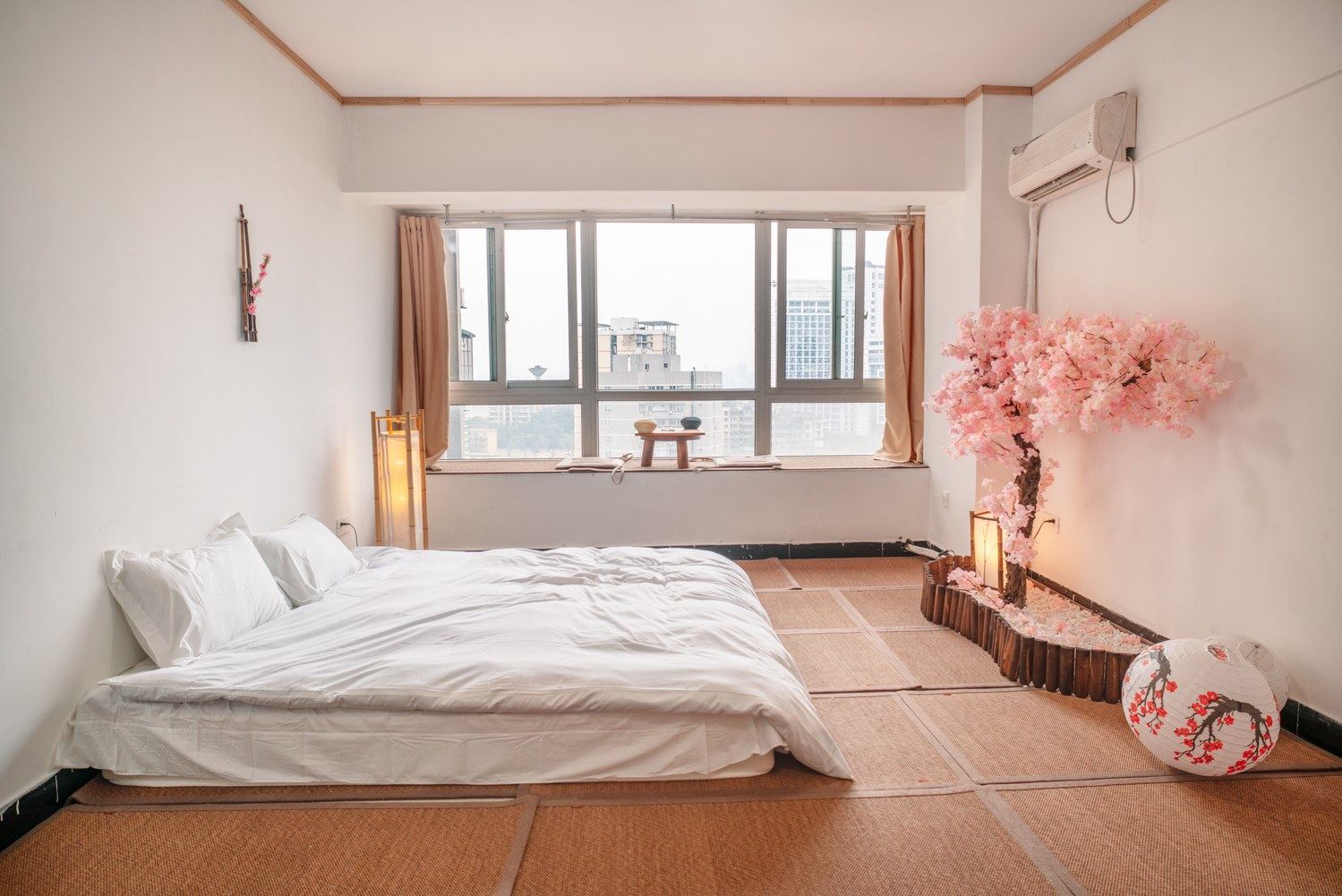 樱花一室大床房