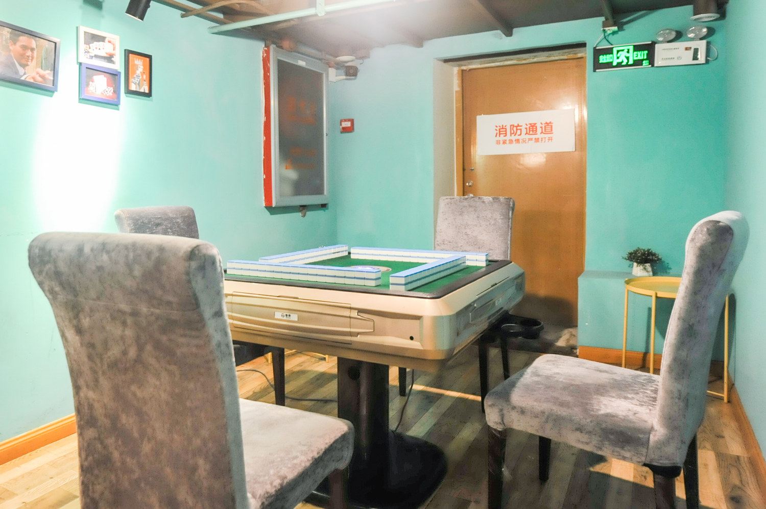 休闲四室一厅套房(无窗)