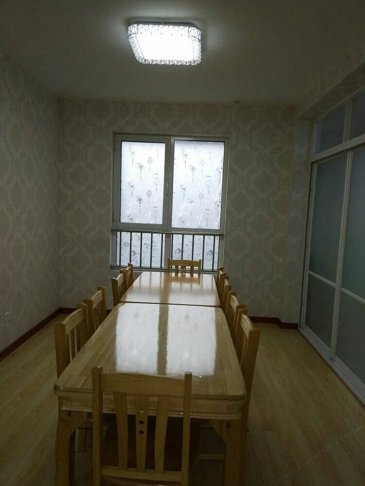 四室二厅套房(无窗)