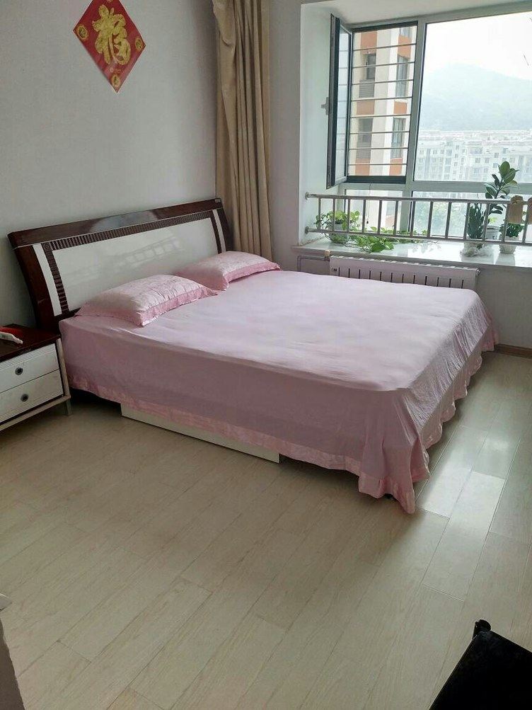 一室一厅套房(无窗)