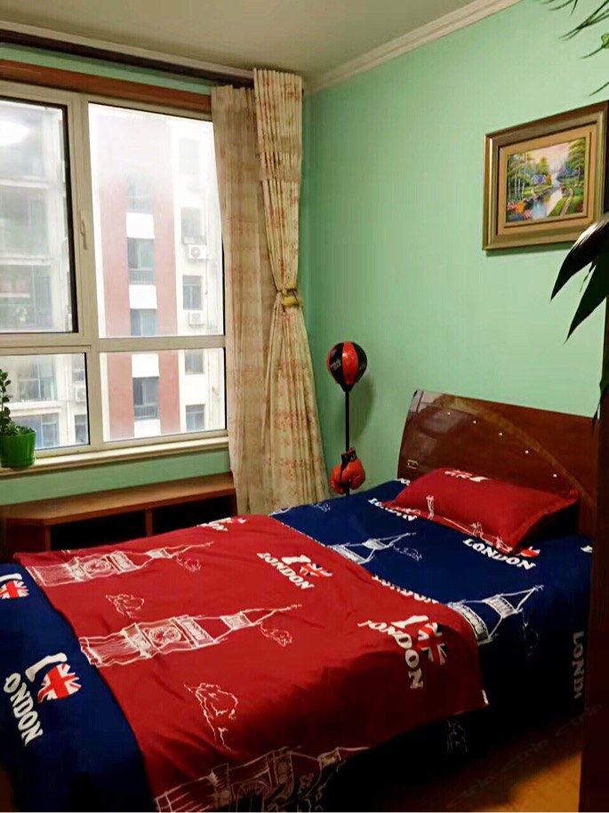 三室一厅套房(无窗)