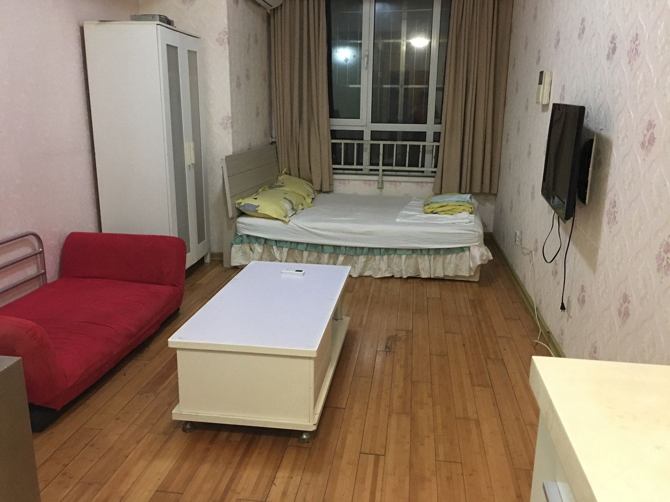 一室二床房(无窗)