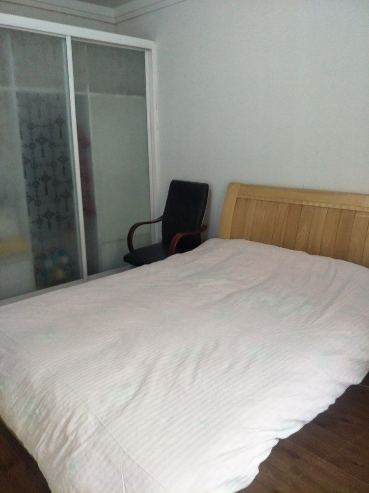 三室一厅(无窗)