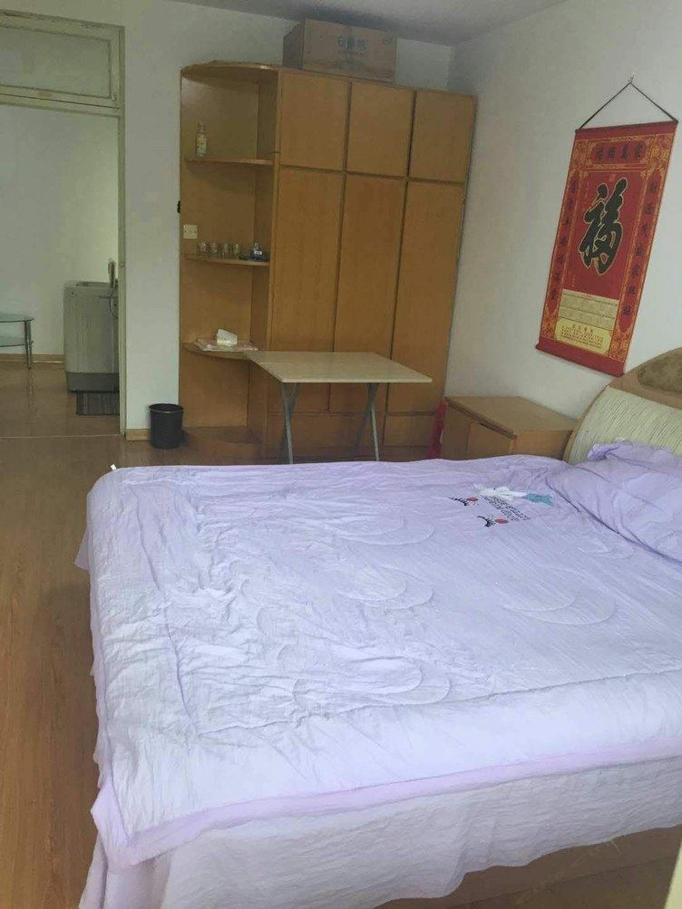 山景两室一厅