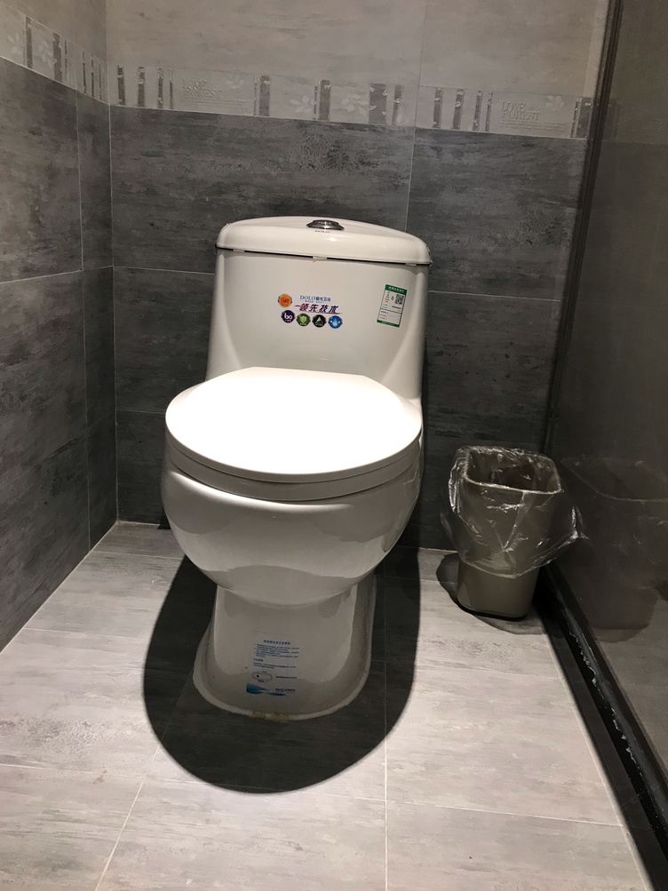 八号房