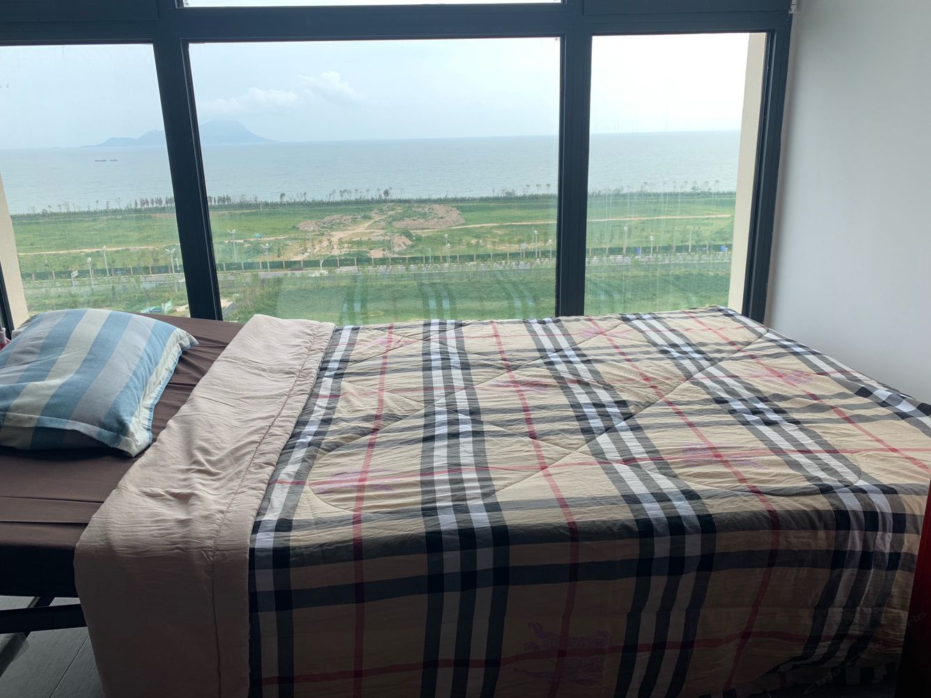 海景二室一厅套房