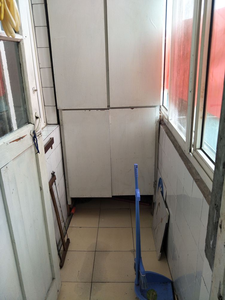 阳台二室一厅套房