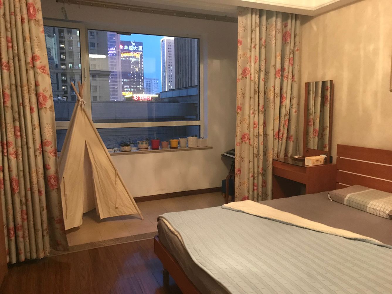 豪华二室一厅套房
