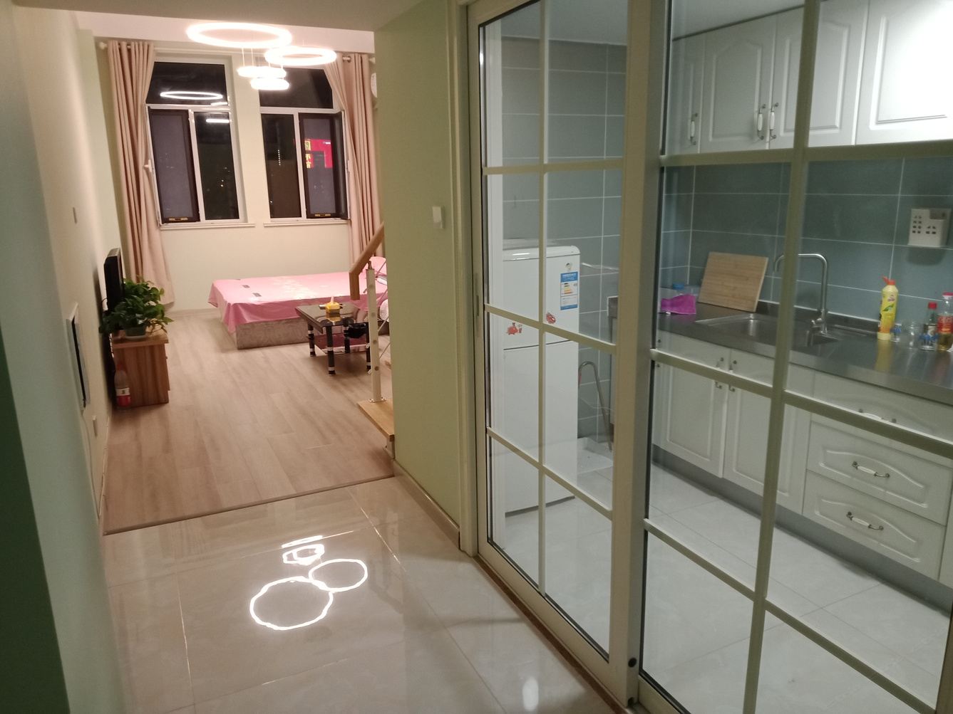 高层一室大床房