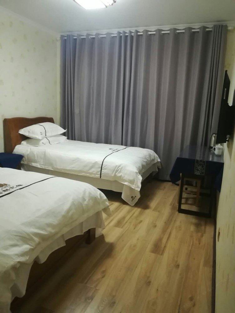 舒适三室二厅套房