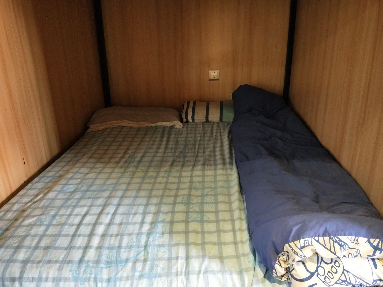 家庭三室三厅套房