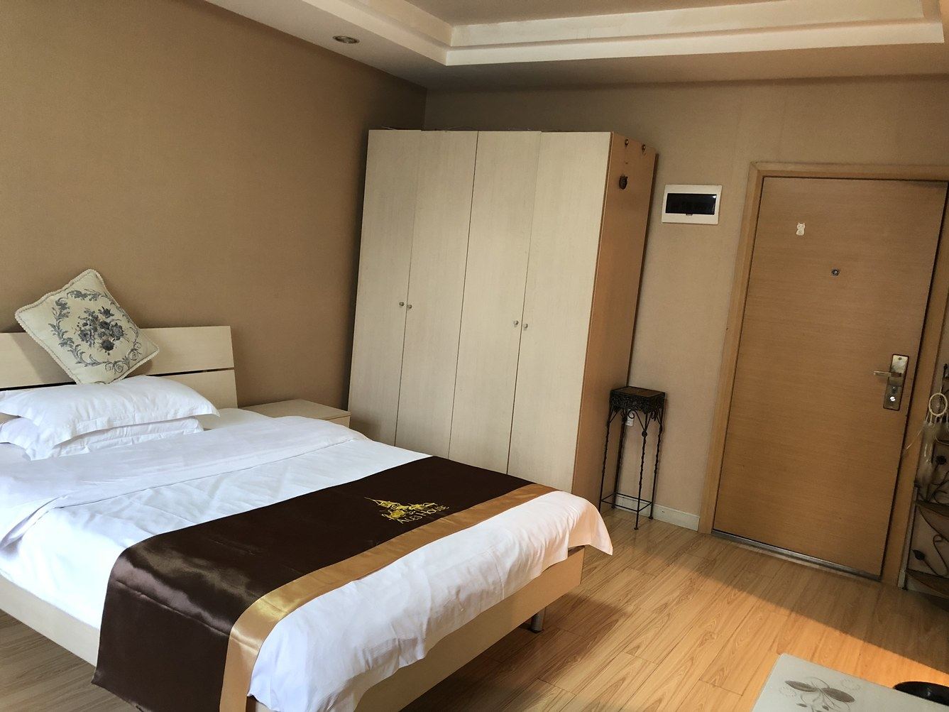 商务大床房
