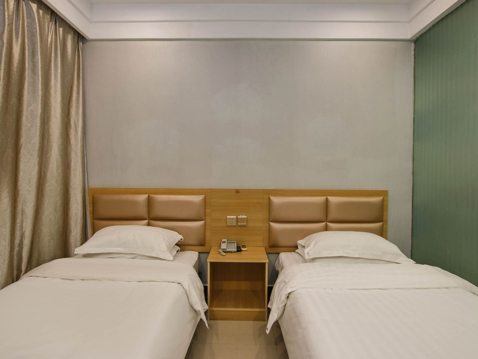 标准间（无窗）