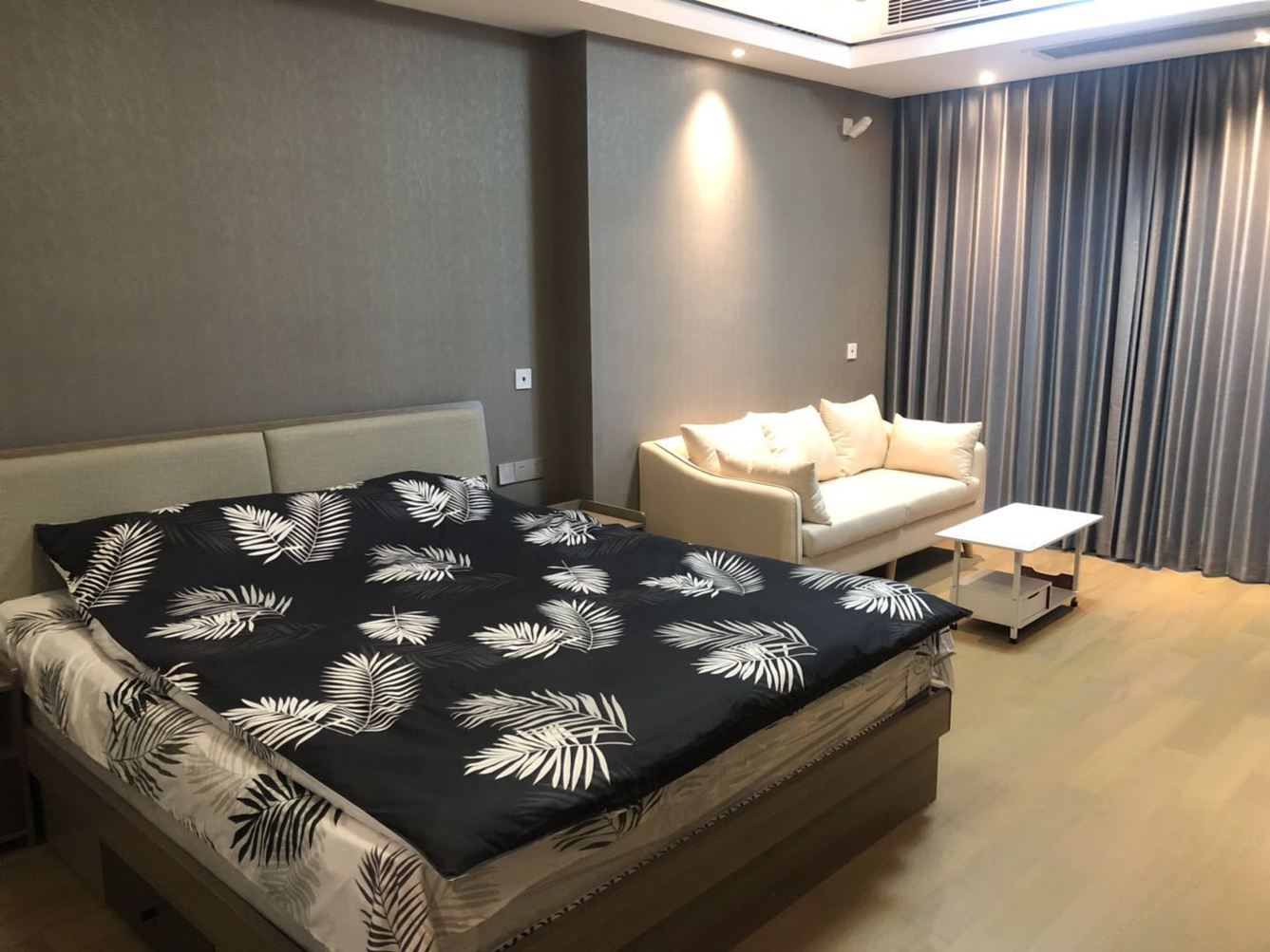 湖景房