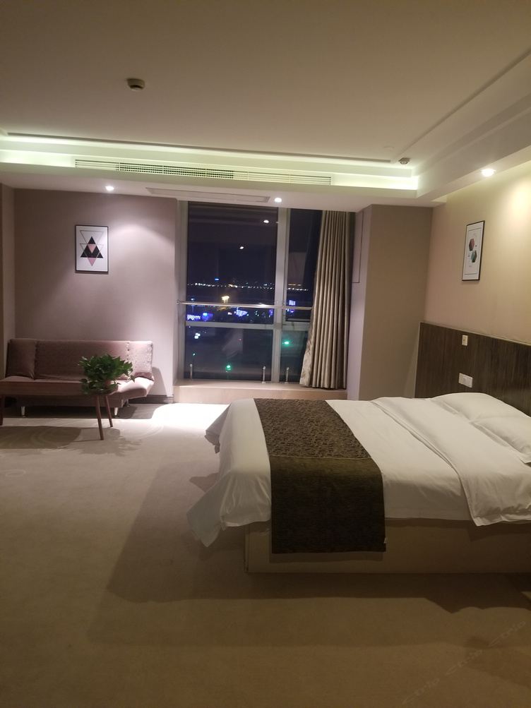 简约一室大床房