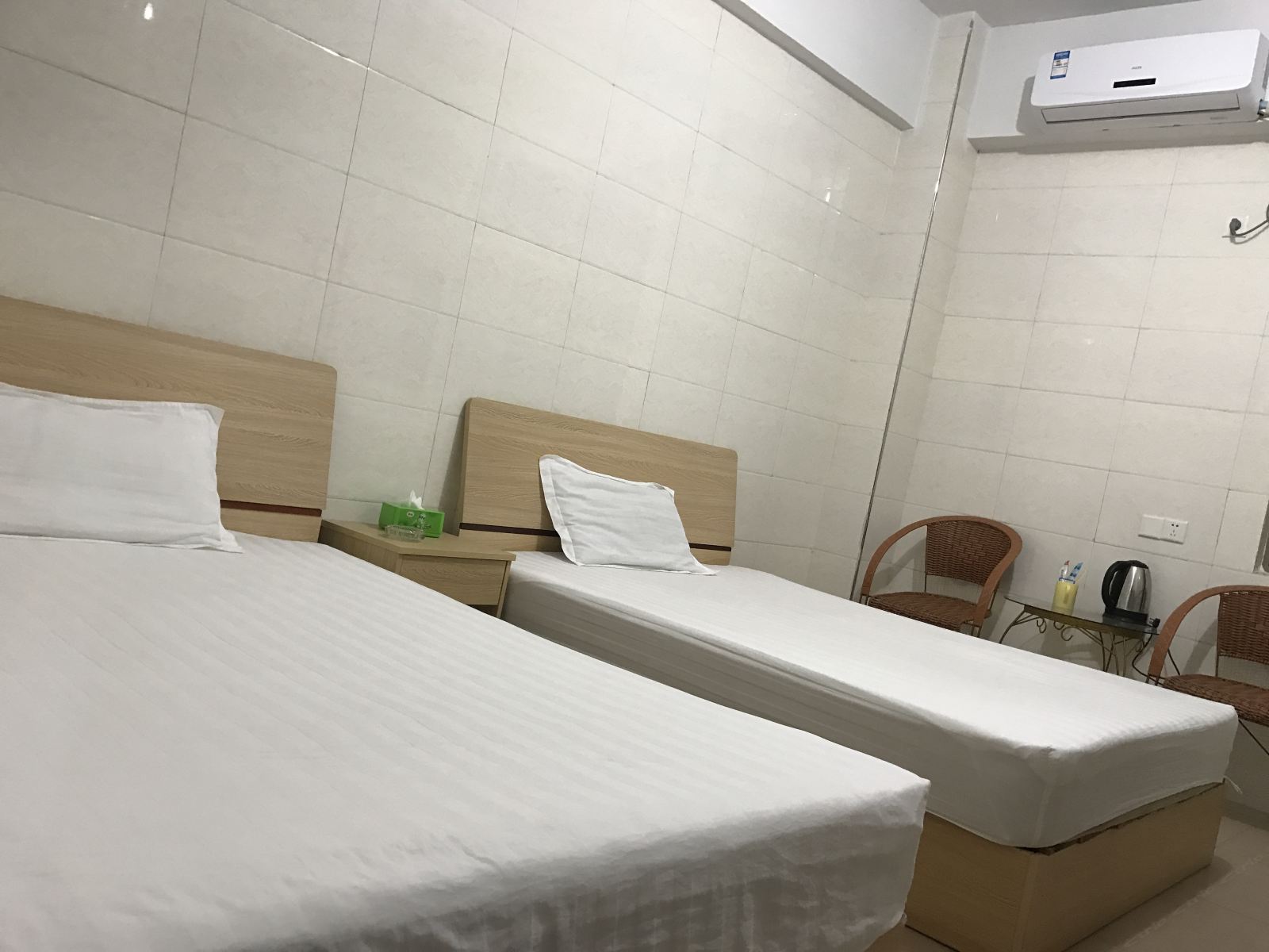 标准双床房
