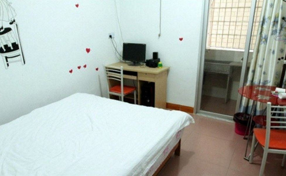 电脑大床房