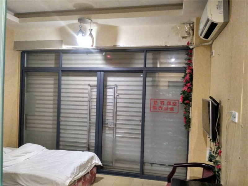 标准大床房