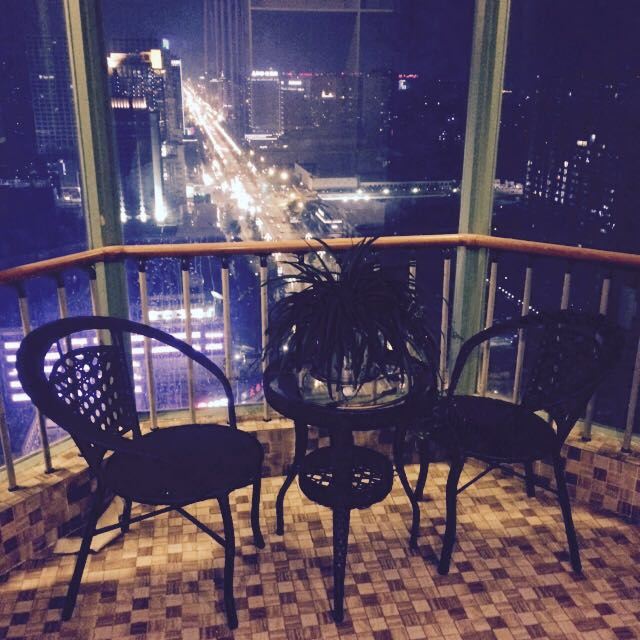 阳光大床房