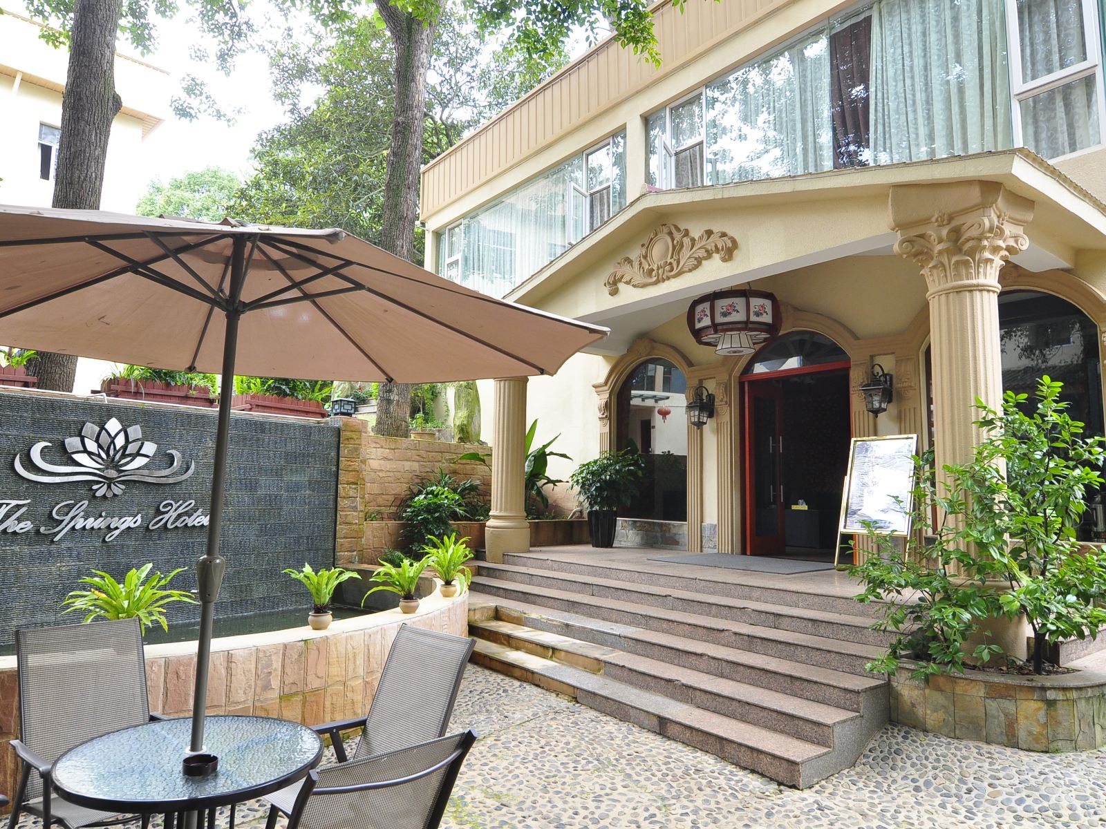 昆明银鹰温泉花园酒店